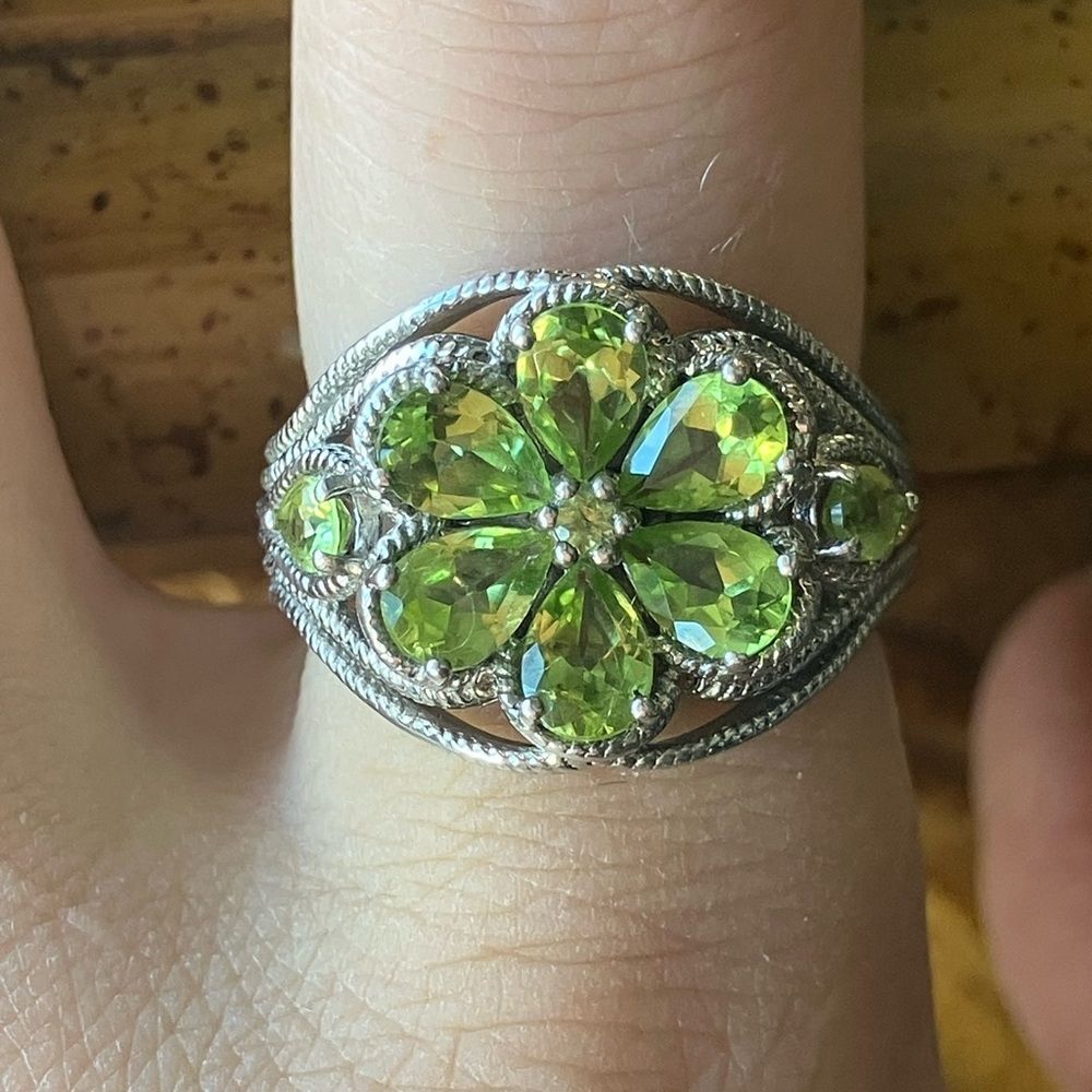 Natural Peridot Sterling Silver Ring Size 8